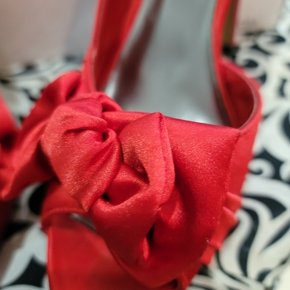 Aldo satin bow front heel , red - Picture 5 of 9